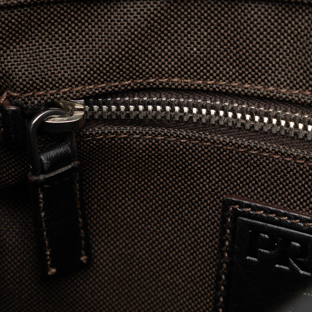 Prada Canapa Logo Crossbody (SHG-ZJyFzS)