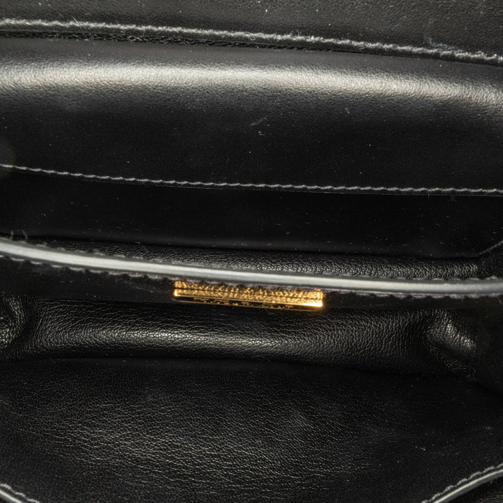 Prada Saffiano Trimmed City Calf Cahier (SHG-NqRoWz)