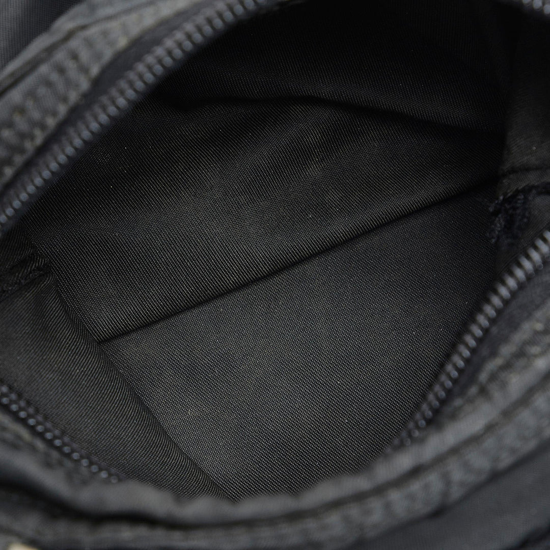 Prada Tessuto Crossbody Bag (SHG-SUZjFY)