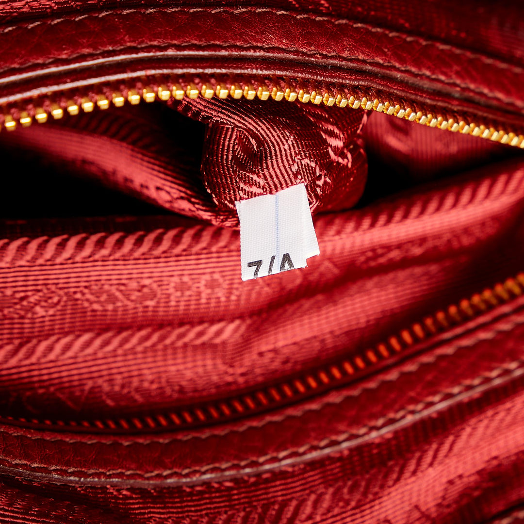 Prada Vitello Daino Handbag (SHG-30254)
