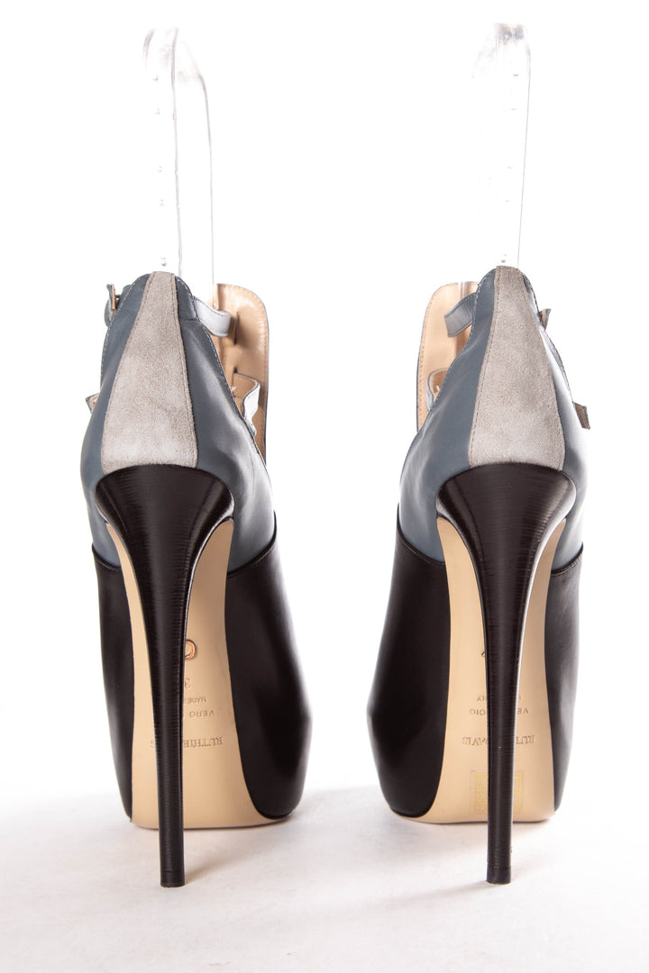Ruthie Davis Black & Blue Peep-Toe Platform Pumps SZ 39