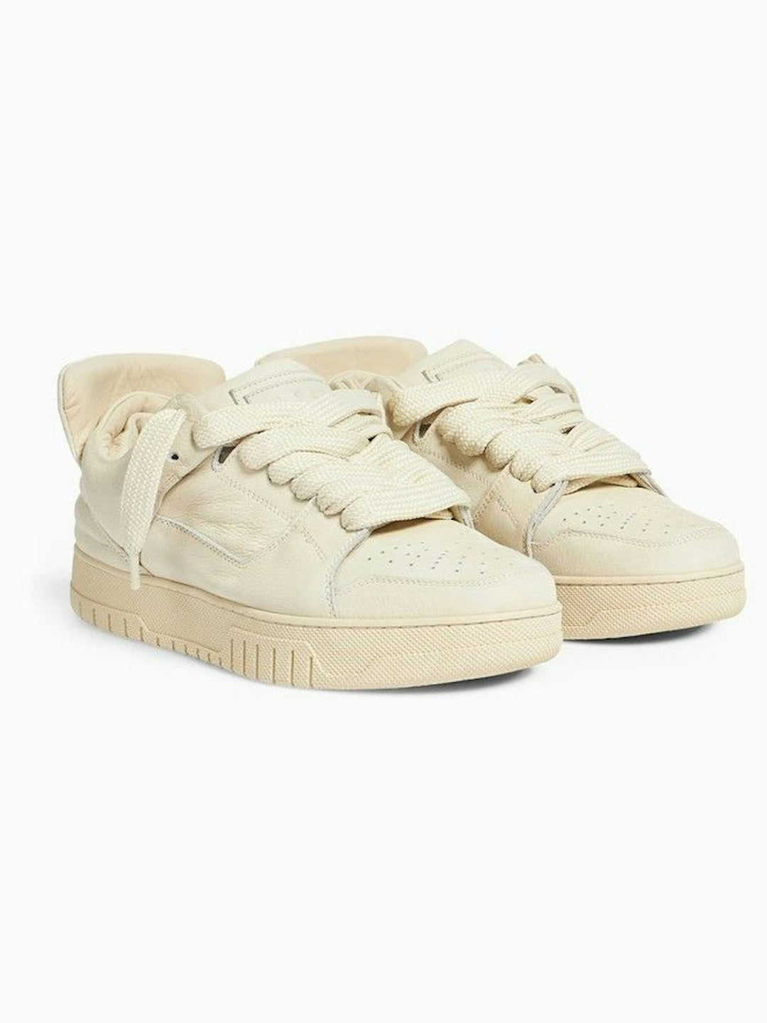 SNEAKERS WITH SPOILER BONE