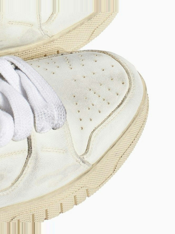 VINTAGE DIRTY WHITE SNEAKERS