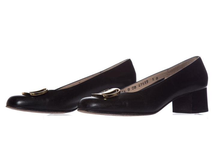 Salvatore Ferragamo Black Leather Pumps SZ 5