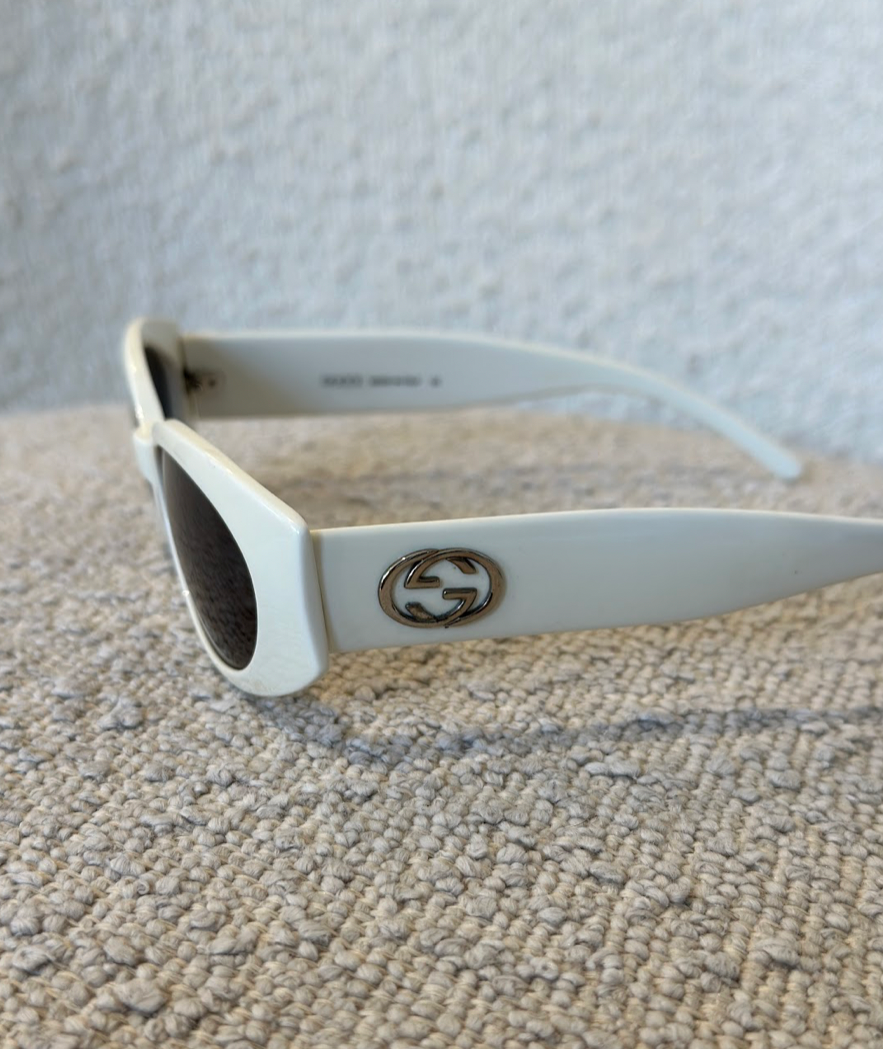 Gucci White Oval Sunglasses with Logo Detail