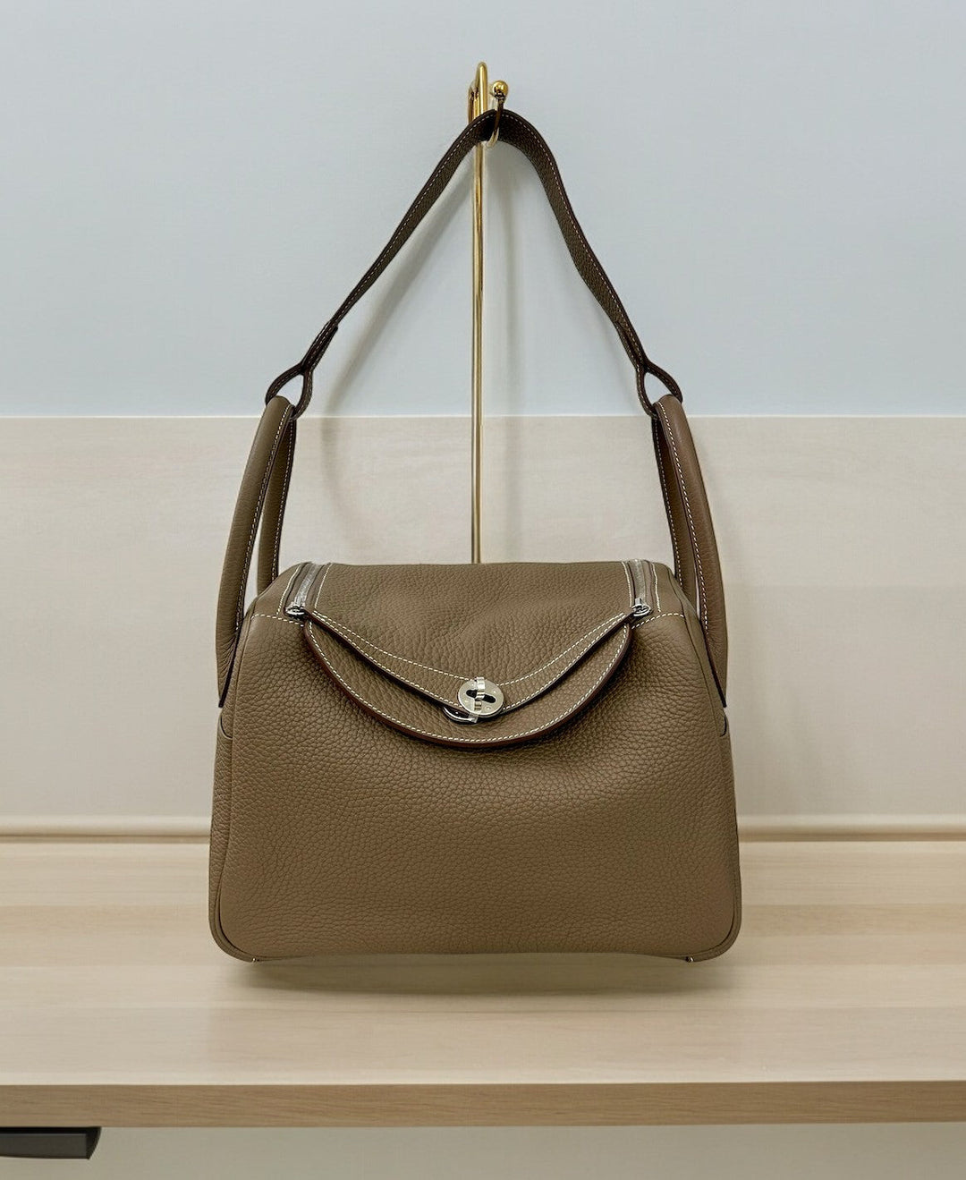 BRAND NEW top quality Hermes Clemence Leather Lindy Bag