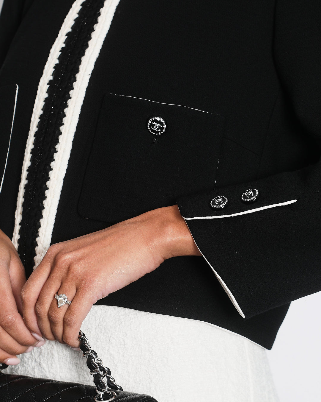 *SUPER HOT* Chanel 22C Black, White Metallic Tweed Trim Silk Jacket and Wide-Leg Trouser Set with Crystal CC Logo Detail Size FR 42-44 (UK 14-16) Jacket RRP ¬£5,420