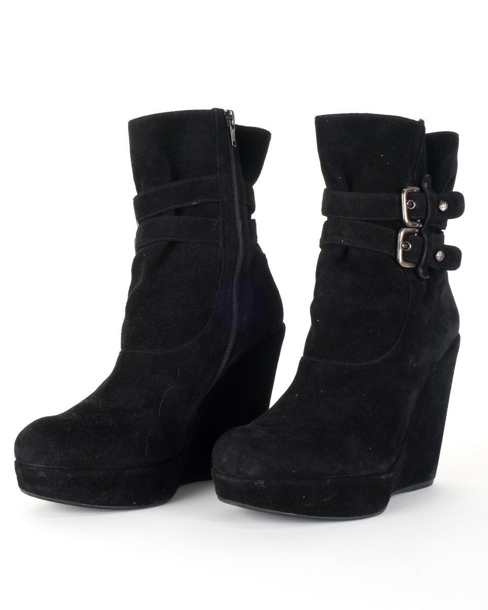 Stuart Weitzman Black Suede Round Toe Ankle Booties 9