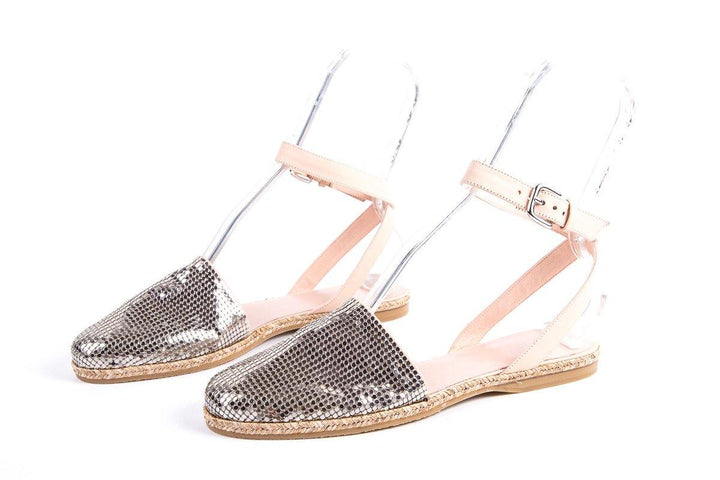 Stuart Weitzman Silver Chain Mesh Flats SZ 8