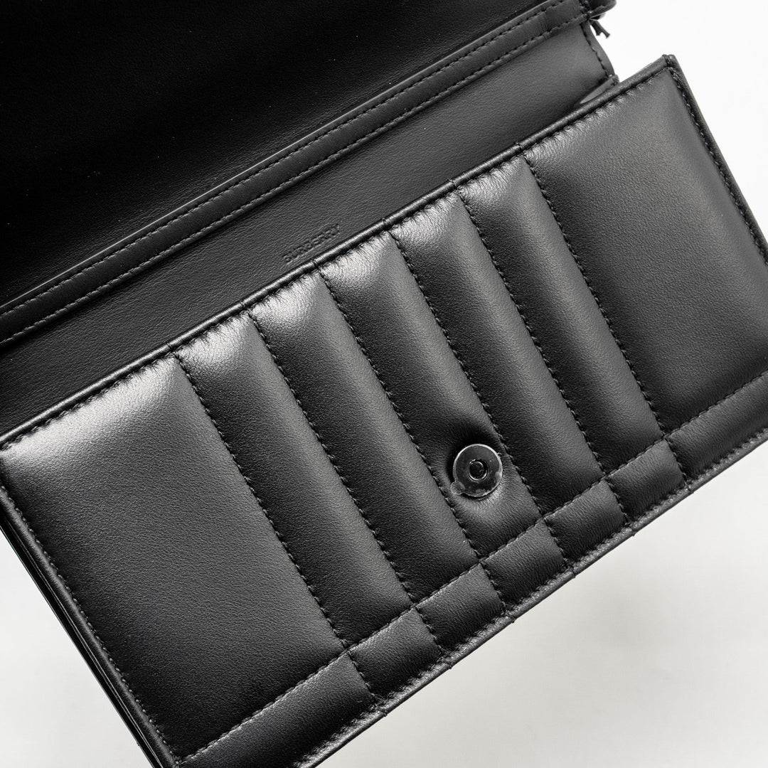 Burberry Lola Clutch Lambskin So Black
