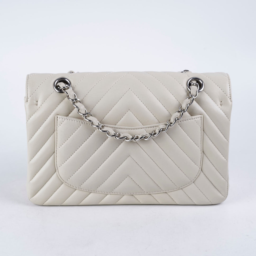 Top Quality Chanel Classic Flap Small Lambskin Chevron Cream - Series 31
