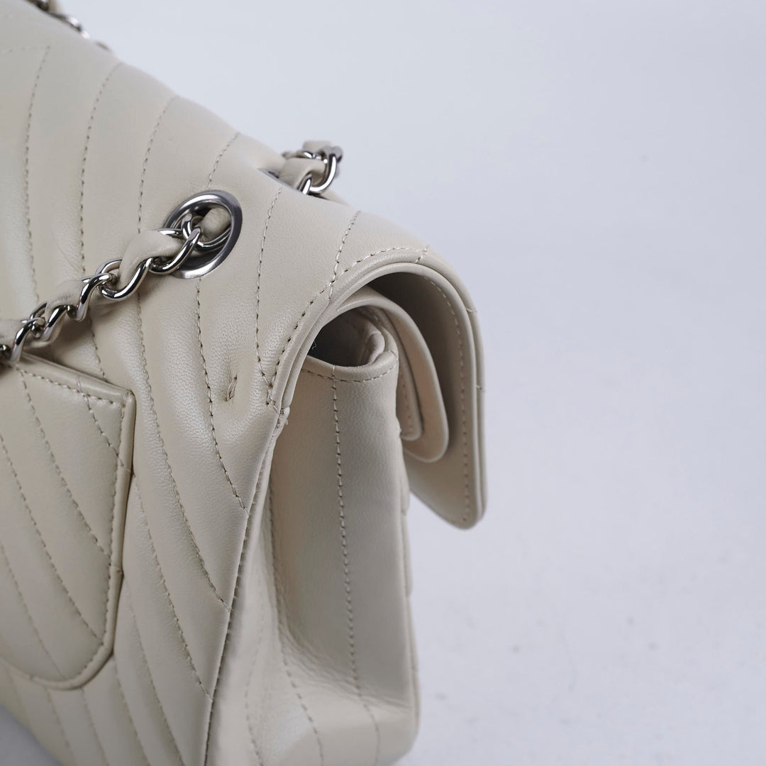 Top Quality Chanel Classic Flap Small Lambskin Chevron Cream - Series 31