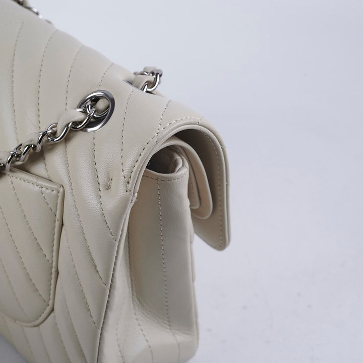 Top Quality Chanel Classic Flap Small Lambskin Chevron Cream - Series 31