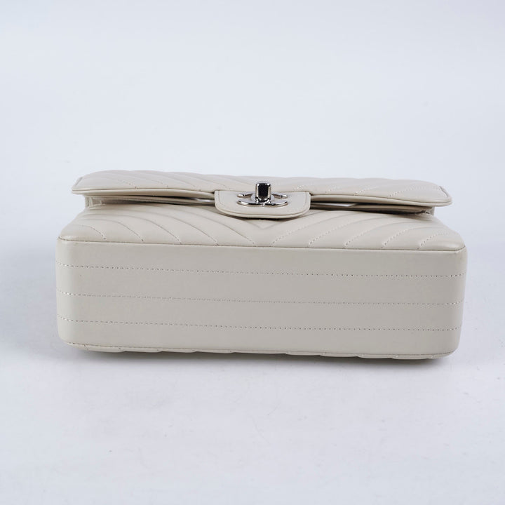Top Quality Chanel Classic Flap Small Lambskin Chevron Cream - Series 31
