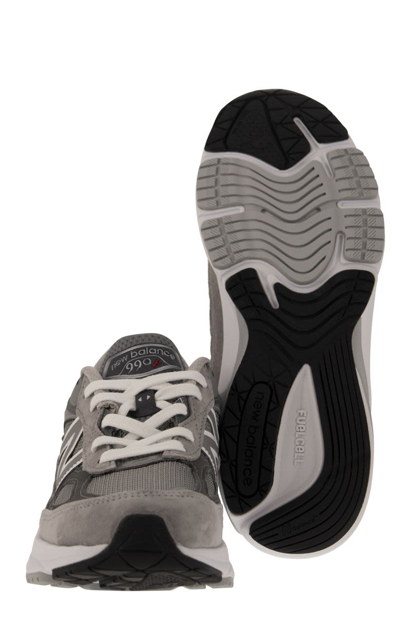 990 - SNEAKERS
