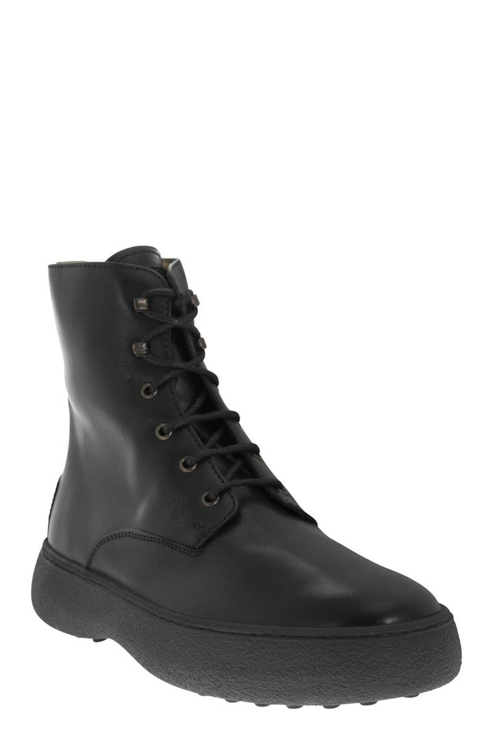 LEATHER LACE-UP BOOT