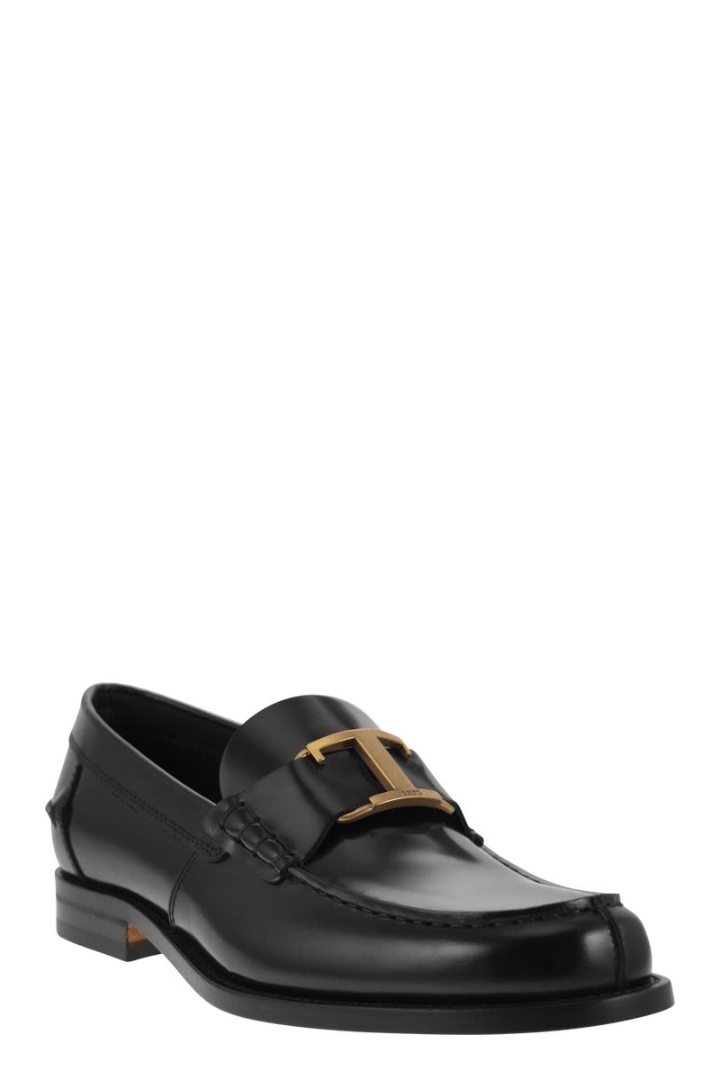 LEATHER MOCCASIN