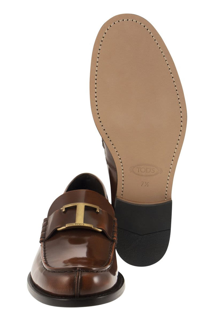 LEATHER MOCCASIN