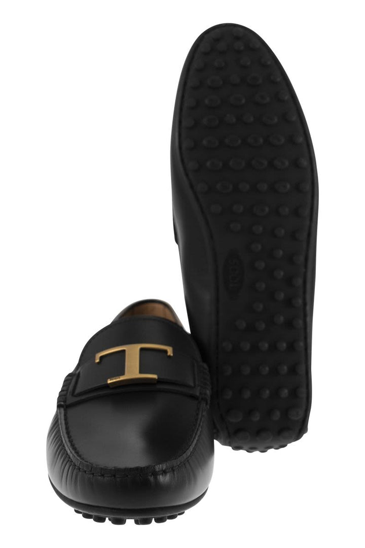 LEATHER MOCCASIN WITH GROMMETS