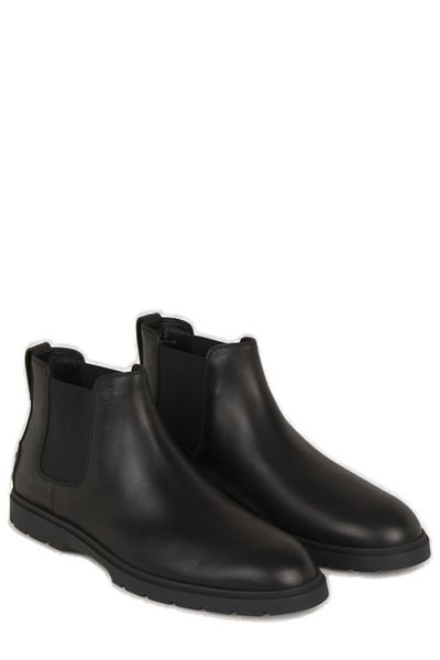 SMOOTH LEATHER SLIP ON CHELSEA BOOTS.