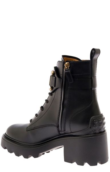 LEATHER NAVY CHAIN DETAIL BOOTS.