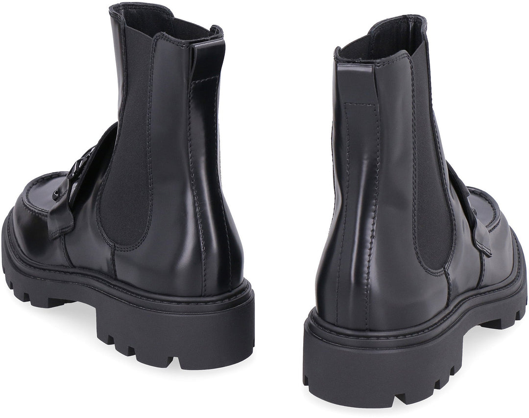 LEATHER CHELSEA BOOTS