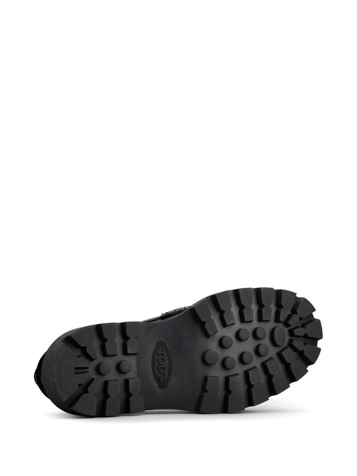 MOCCASIN WITH CHAIN