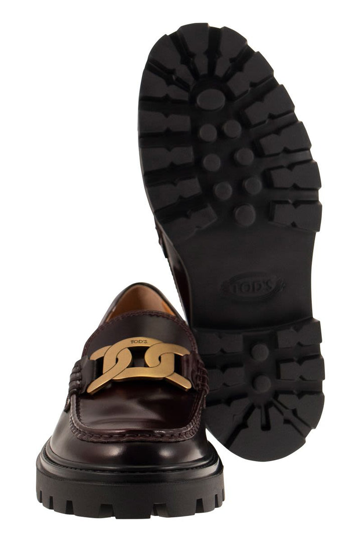 MOCCASIN WITH CHAIN