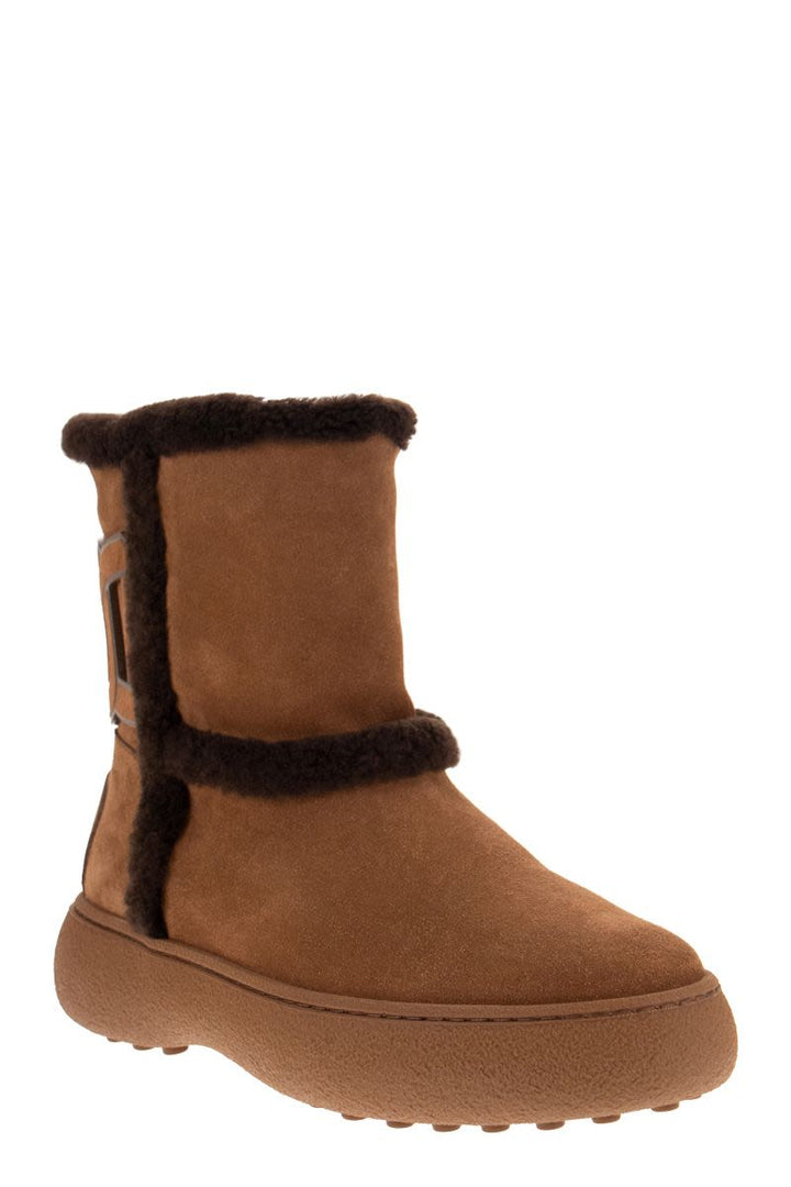 PADDED SUEDE ANKLE BOOT