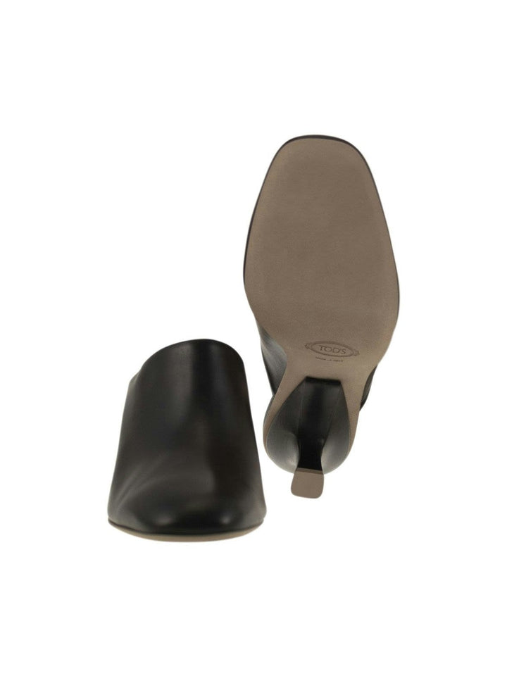 LEATHER SABOT