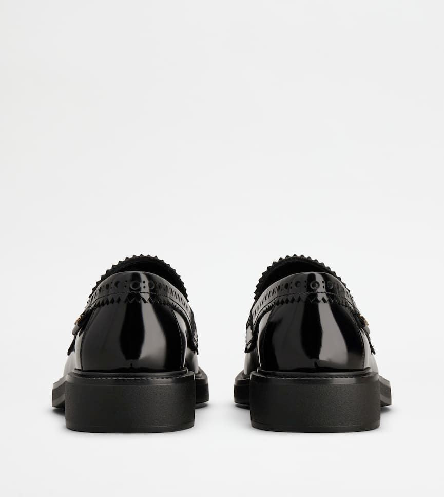 BROGUE TRIM LEATHER LOAFERS