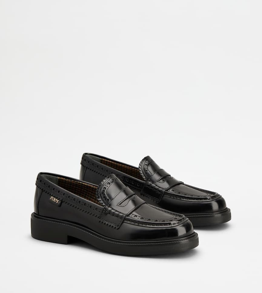 BROGUE TRIM LEATHER LOAFERS