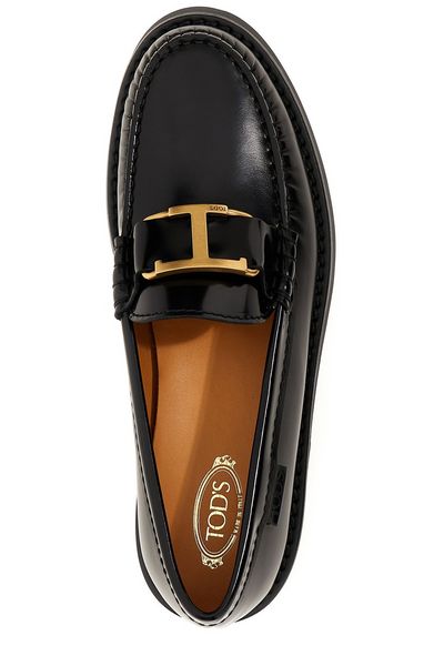 TAN LEATHER LOGO PLAQUE LOAFERS.