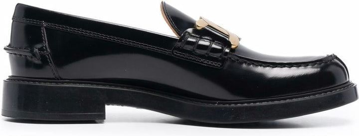 LEATHER CHAIN-PLAQUE LOAFERS
