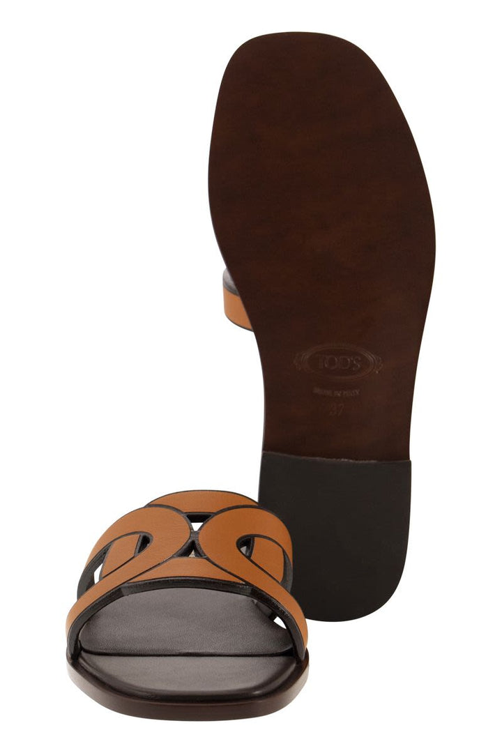 LEATHER SANDAL