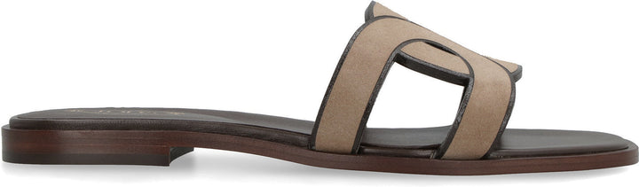 CUT OUT LEATHER SLIDES