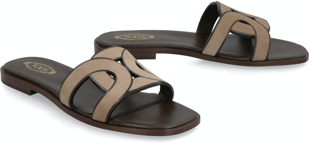 CUT OUT LEATHER SLIDES