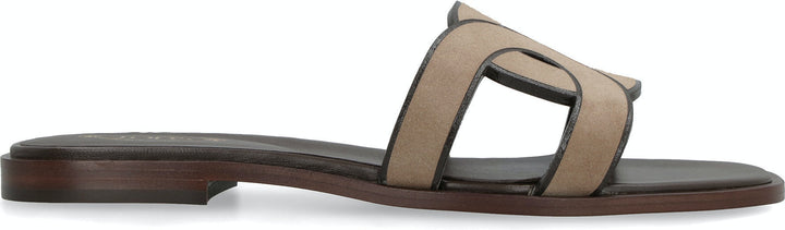 CUT OUT LEATHER SLIDES