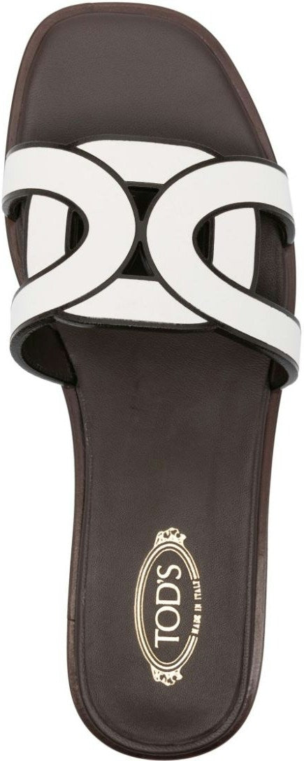 LEATHER FLAT SANDALS