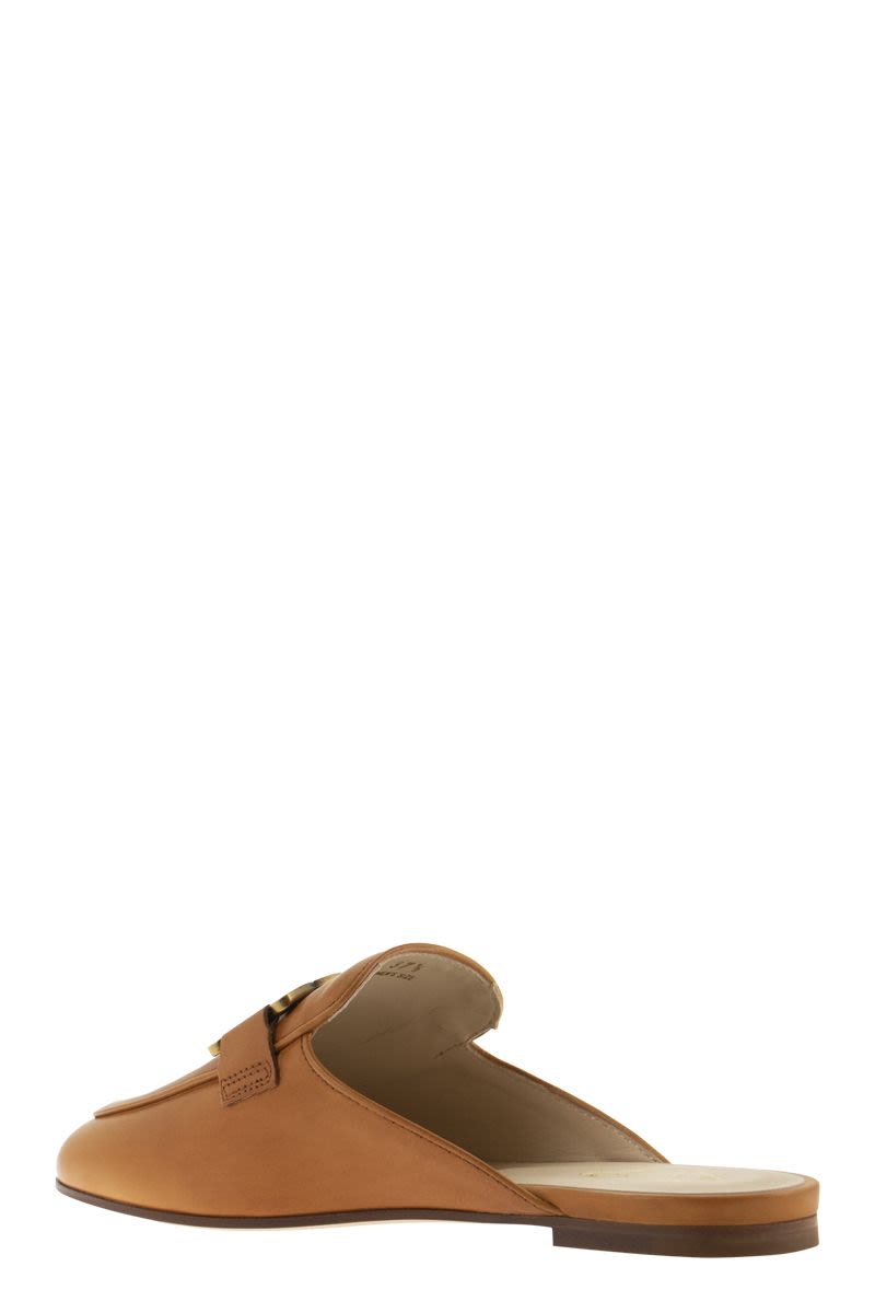 LEATHER SABOT