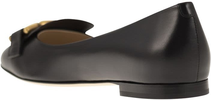 LEATHER BALLERINA WITH ACCESSORY