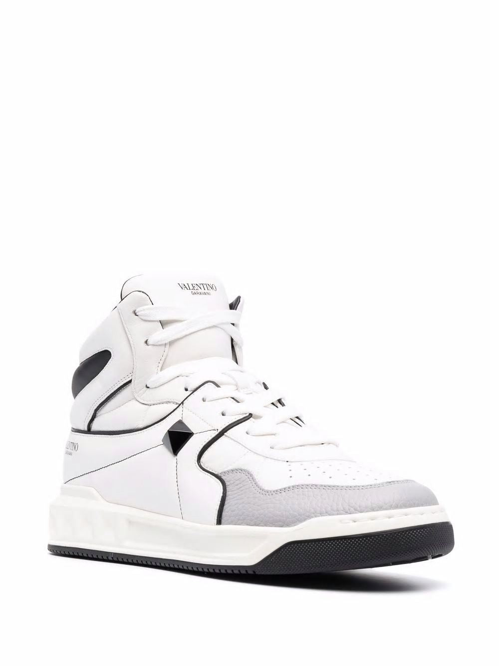 MID-TOP SNEAKER