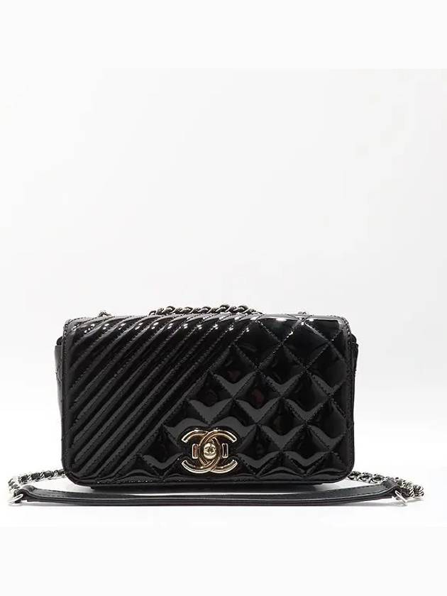 A92796 Black Patent Chevron COCO Boy Silver Logo Chain Shoulder Bag Chanel