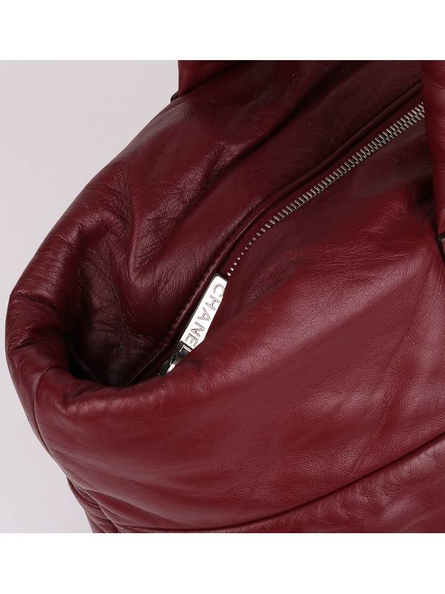 Burgundy leather cocoon large shoulder bag Chanel