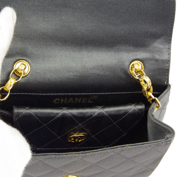 Top Quality Chanel * 1989-1991 Gray Satin Border Flap Bag & Pouch Set