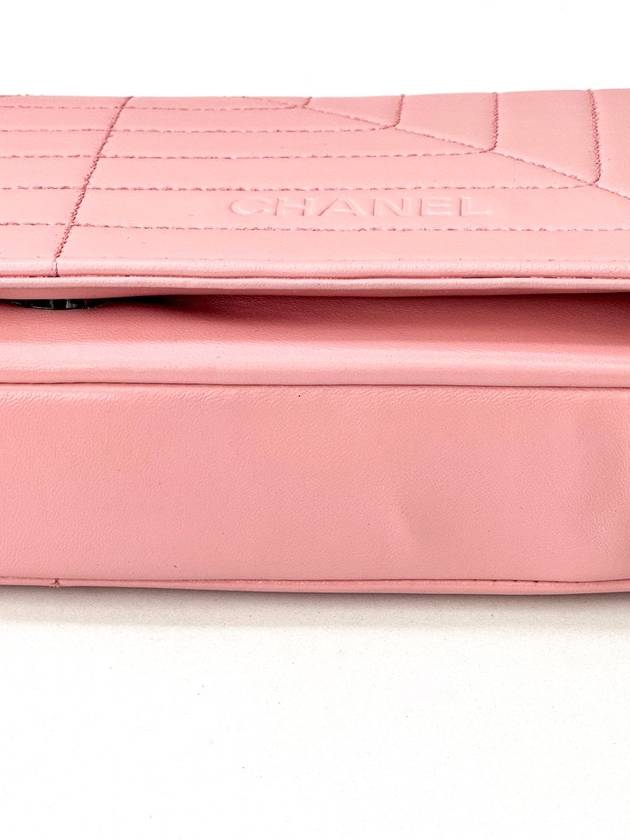 9th Division Pink Chocolate Bar Shoulder Bag 3VCHB17369 Chanel