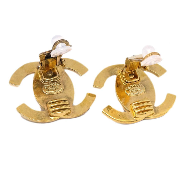 Top Quality Chanel 1995 CC Turnlock Earrings Clip-On Gold Large