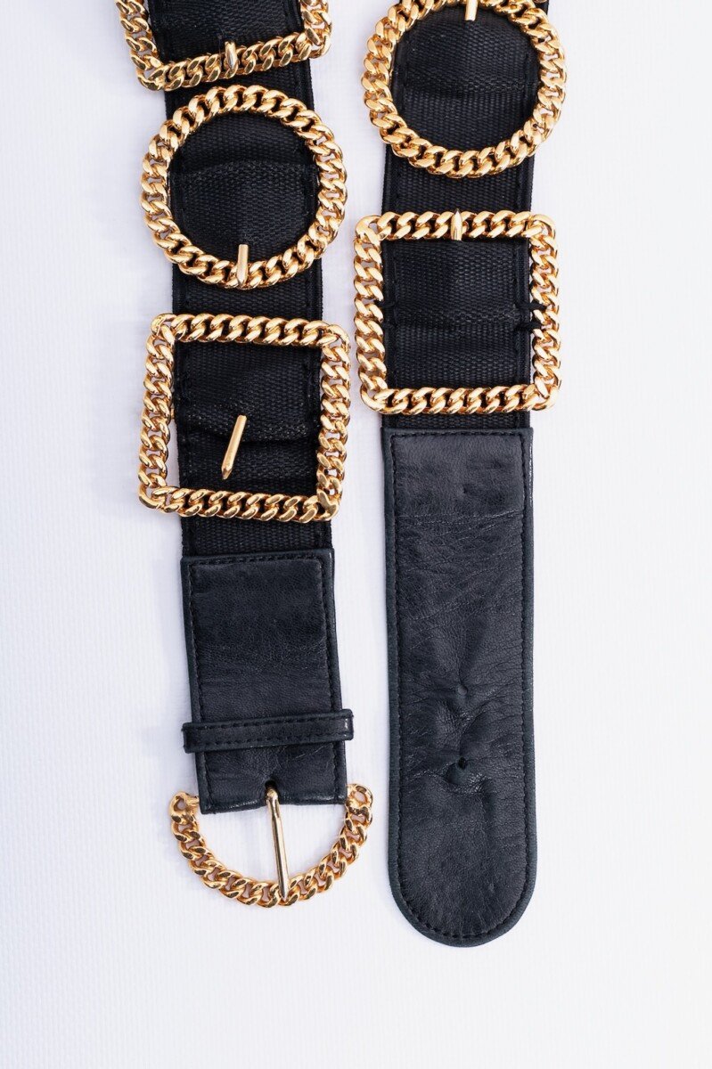Ceinture noire et dor√©e Chanel