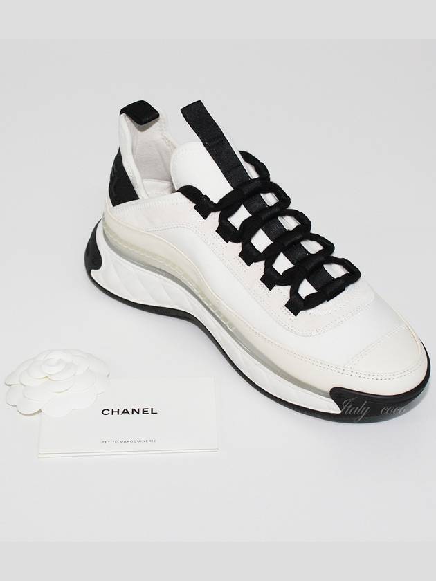 Mixed Fibers Velvet Calfskin Low Top Sneakers Ivory Chanel
