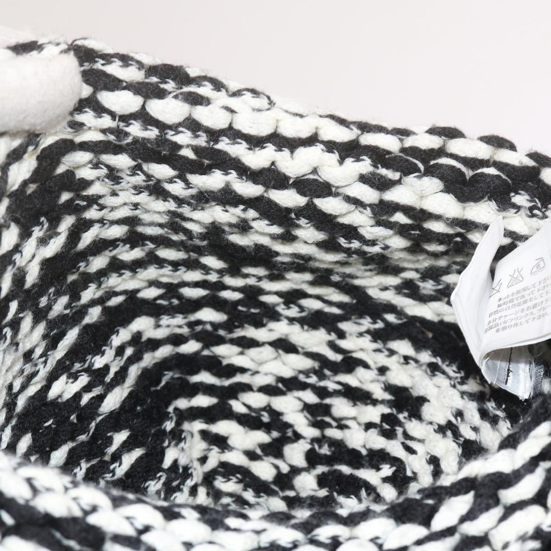Top Quality Chanel COCO Mark Knitted Fabrics Hat Wool Black White CC Auth am5382